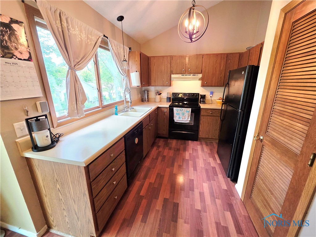 3808 Farmbrook Drive, Sylvania, Ohio image 16