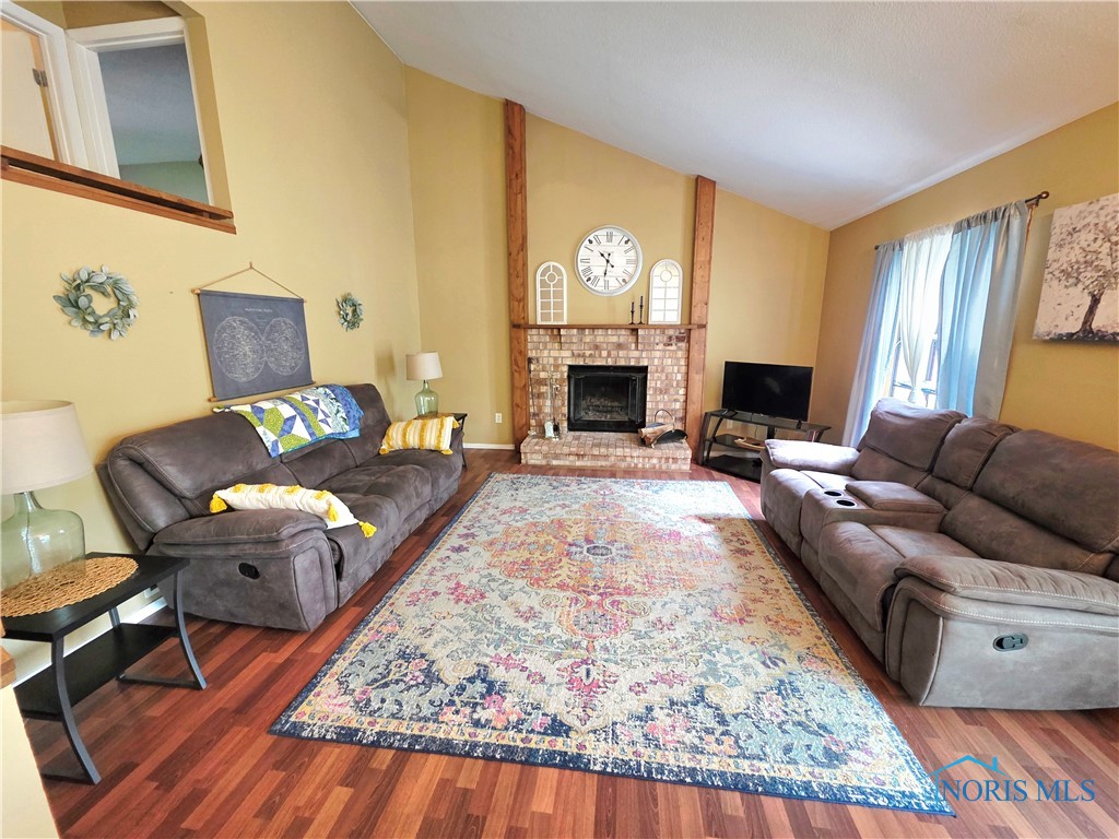 3808 Farmbrook Drive, Sylvania, Ohio image 9