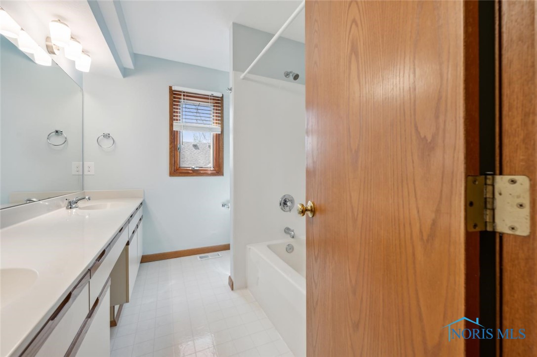 2629 Liverpool Court, Toledo, Ohio image 37