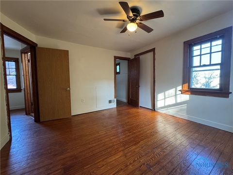 Tiny photo for 2142 Woodford Street, Toledo, OH 43605 (MLS # 6136512)