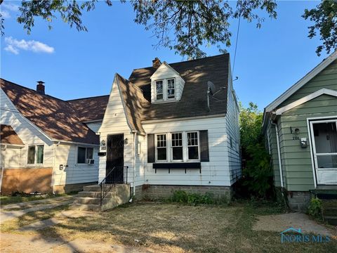 Photo of 2142 Woodford Street, Toledo, OH 43605 (MLS # 6136512)
