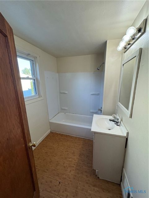 Tiny photo for 2142 Woodford Street, Toledo, OH 43605 (MLS # 6136512)