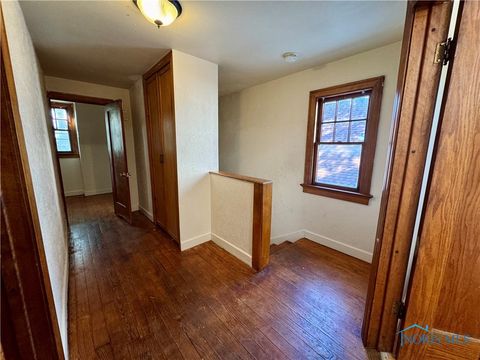 Tiny photo for 2142 Woodford Street, Toledo, OH 43605 (MLS # 6136512)