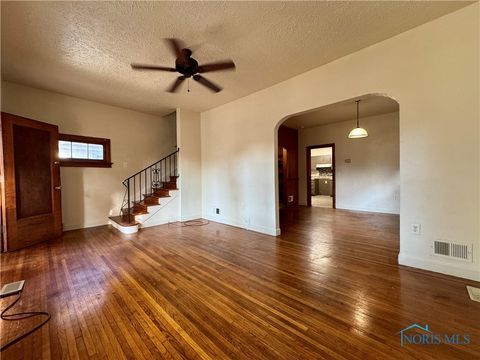 Tiny photo for 2142 Woodford Street, Toledo, OH 43605 (MLS # 6136512)