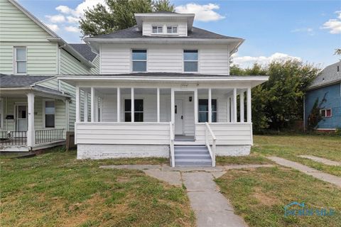 Photo of 2368 Hollywood Avenue, Toledo, OH 43620 (MLS # 6136028)
