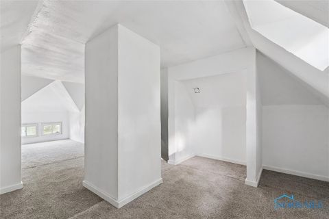 Tiny photo for 2368 Hollywood Avenue, Toledo, OH 43620 (MLS # 6136028)