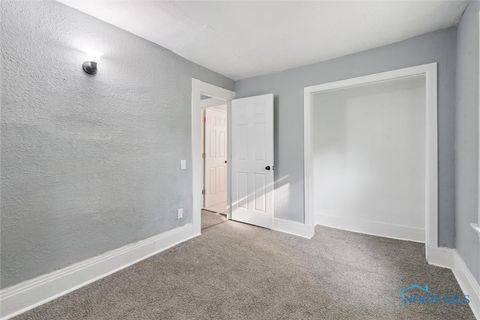 Tiny photo for 2368 Hollywood Avenue, Toledo, OH 43620 (MLS # 6136028)