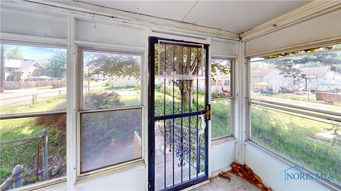 701 Brighton Avenue, Toledo, Ohio image 27