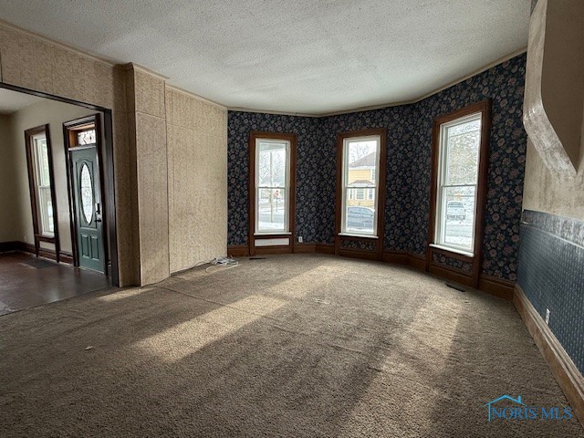 704 W Fremont Street, Fostoria, Ohio image 3