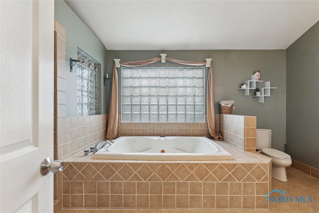 3127 Drummond Road, Toledo, Ohio image 35