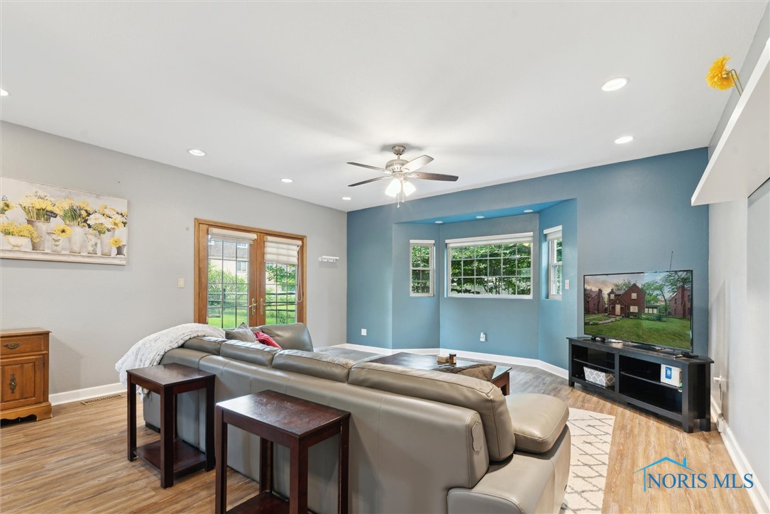 3127 Drummond Road, Toledo, Ohio image 14