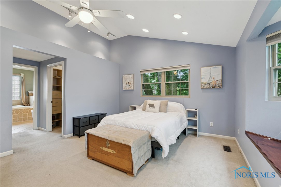 3127 Drummond Road, Toledo, Ohio image 32