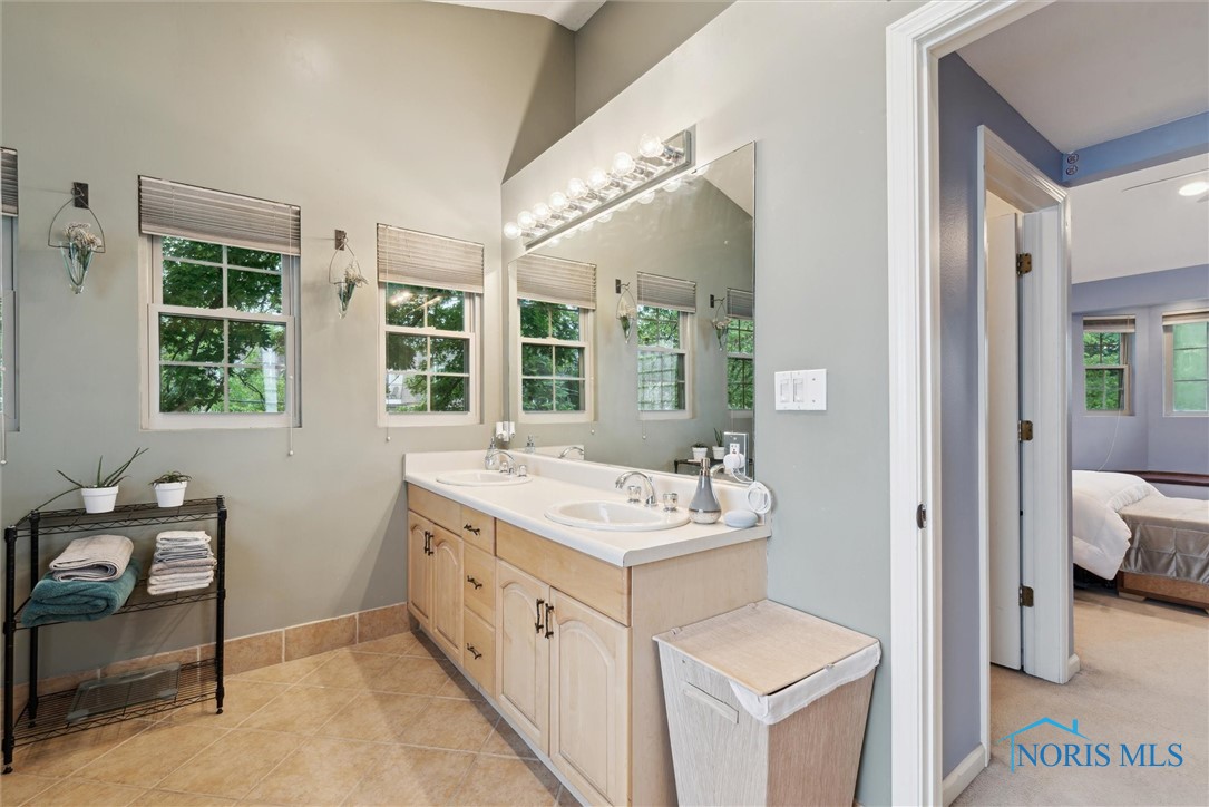 3127 Drummond Road, Toledo, Ohio image 36