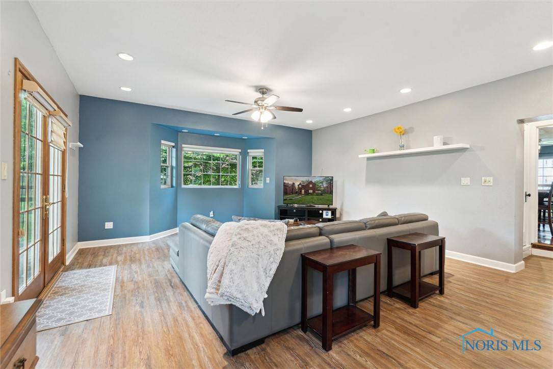 3127 Drummond Road, Toledo, Ohio image 16