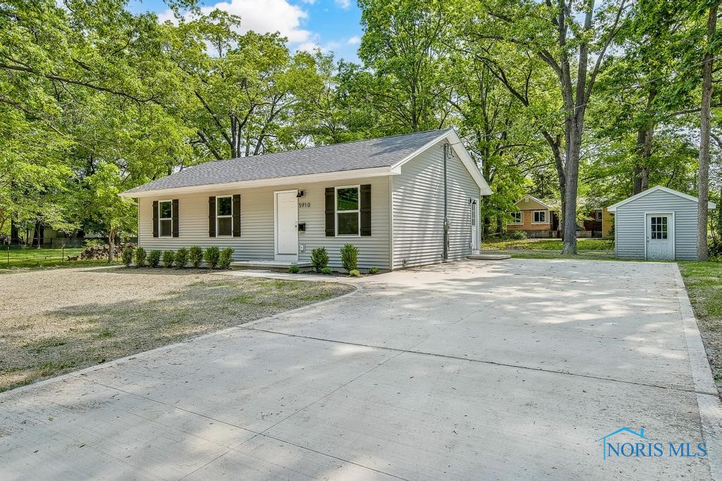 5910 Balfour Road, Sylvania, Ohio image 1