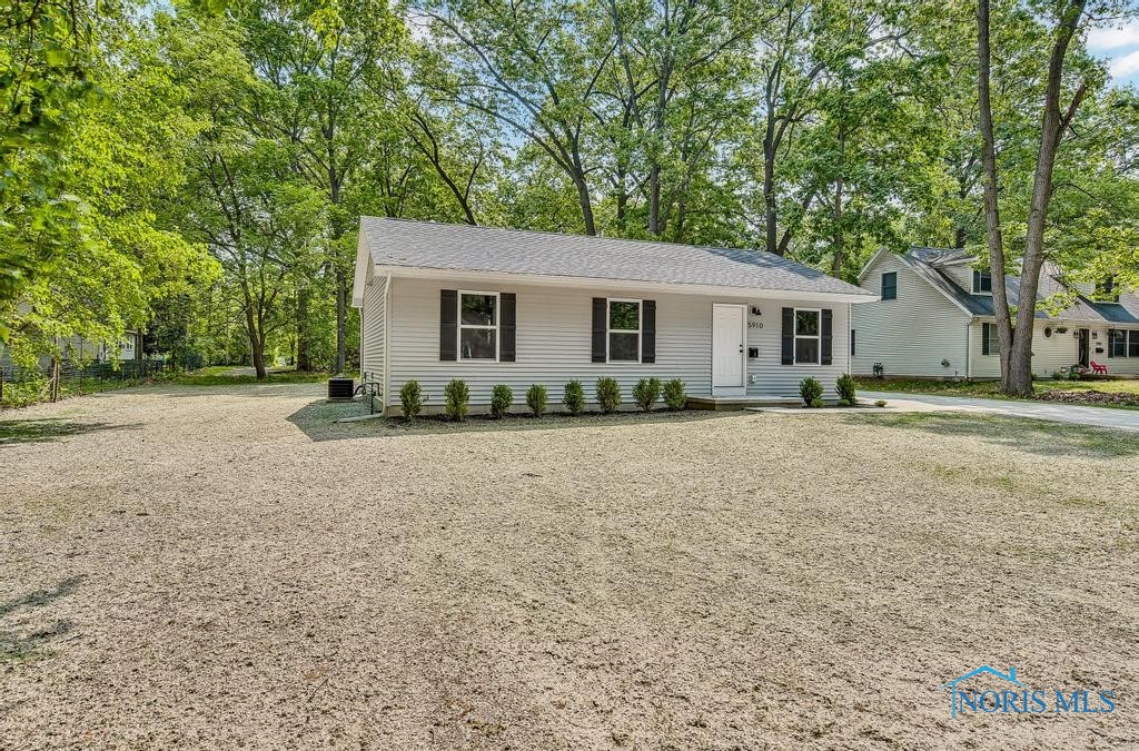 5910 Balfour Road, Sylvania, Ohio image 2