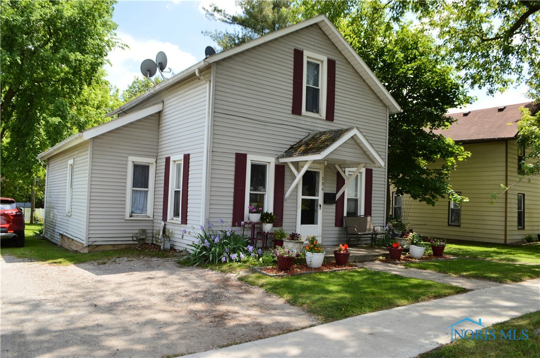 704 E High Street, Hicksville, Ohio image 2