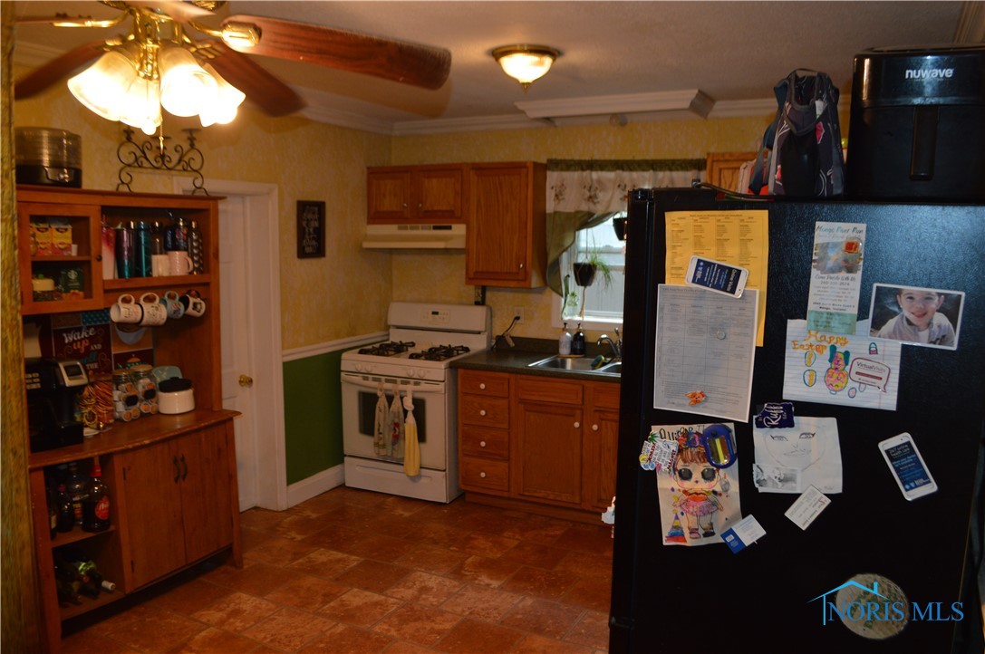 704 E High Street, Hicksville, Ohio image 3