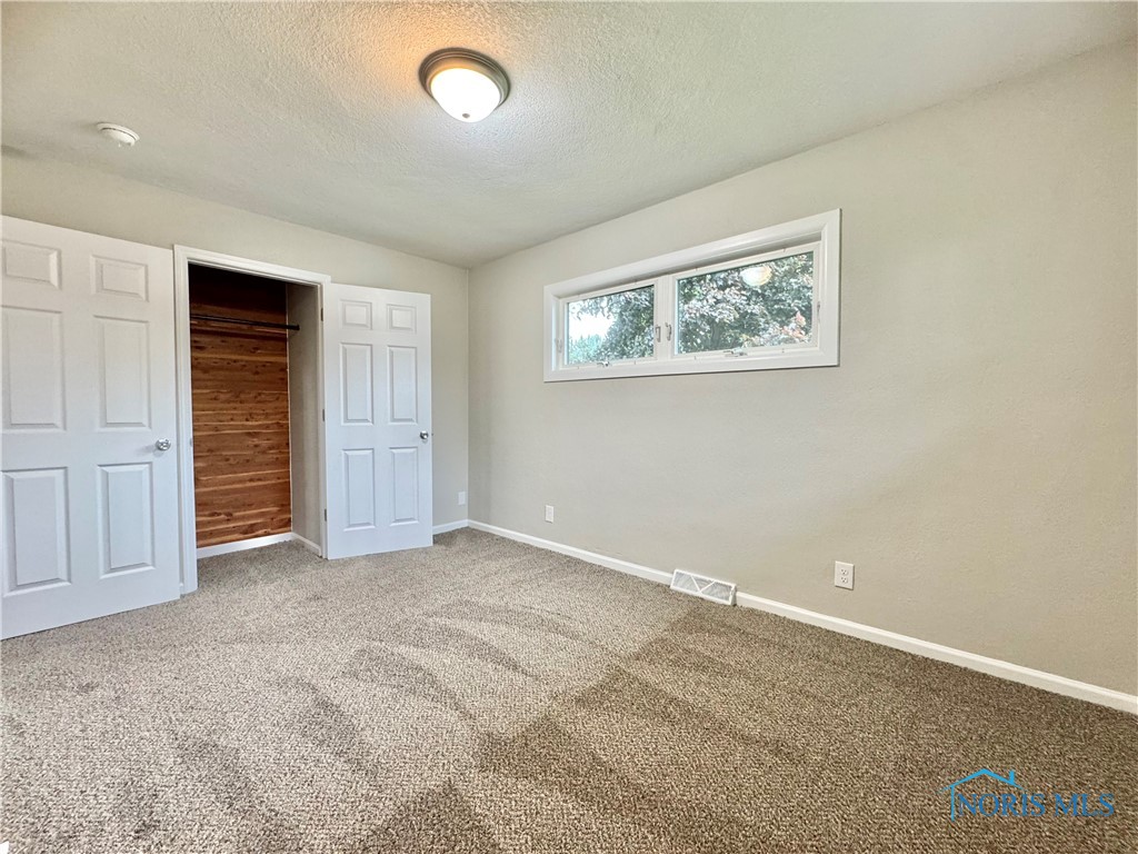 4037 Wise Street, Northwood, Ohio image 23