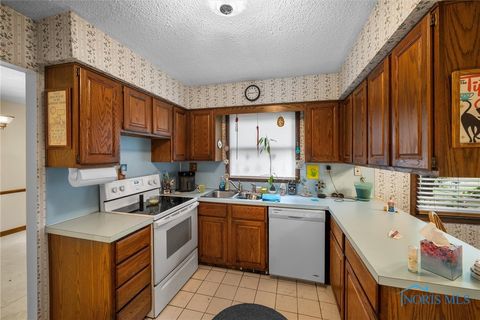 Tiny photo for 540 Indian Ridge Trail, Rossford, OH 43460 (MLS # 6136134)