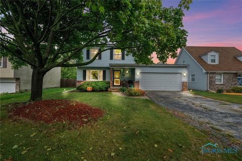 Photo of 540 Indian Ridge Trail, Rossford, OH 43460 (MLS # 6136134)