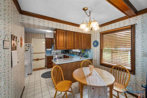 Tiny photo for 540 Indian Ridge Trail, Rossford, OH 43460 (MLS # 6136134)