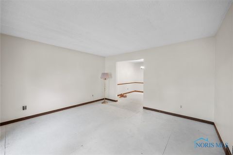 Tiny photo for 540 Indian Ridge Trail, Rossford, OH 43460 (MLS # 6136134)
