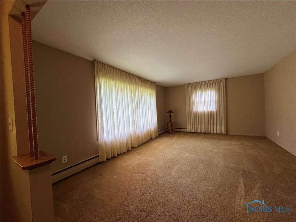 3763 Elmlawn Drive, Toledo, Ohio image 3