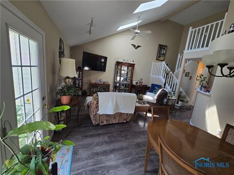 Tiny photo for 2206 Farm View Court #2206, Toledo, OH 43615 (MLS # 6136791)