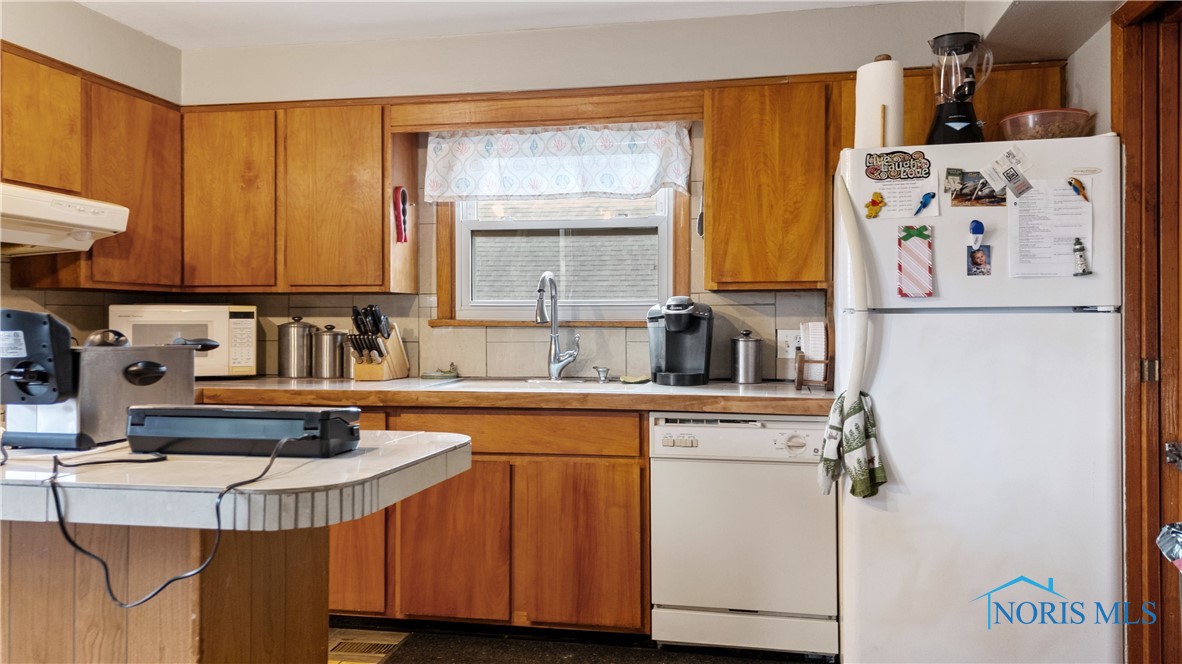 5842 Corduroy Road, Oregon, Ohio image 7