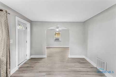 Tiny photo for 1709 Acorn Drive, Toledo, OH 43615 (MLS # 6136230)