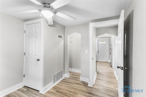 Tiny photo for 1709 Acorn Drive, Toledo, OH 43615 (MLS # 6136230)