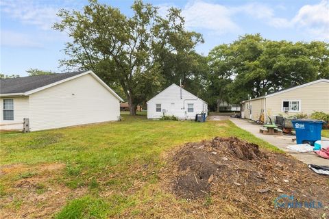 Tiny photo for 1709 Acorn Drive, Toledo, OH 43615 (MLS # 6136230)
