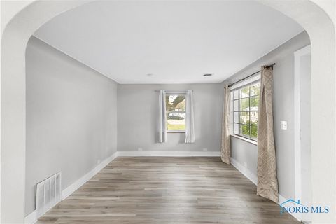 Tiny photo for 1709 Acorn Drive, Toledo, OH 43615 (MLS # 6136230)
