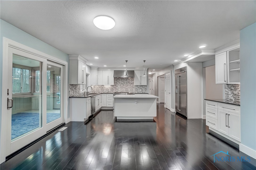 29780 Waterbury Circle, Perrysburg, Ohio image 15