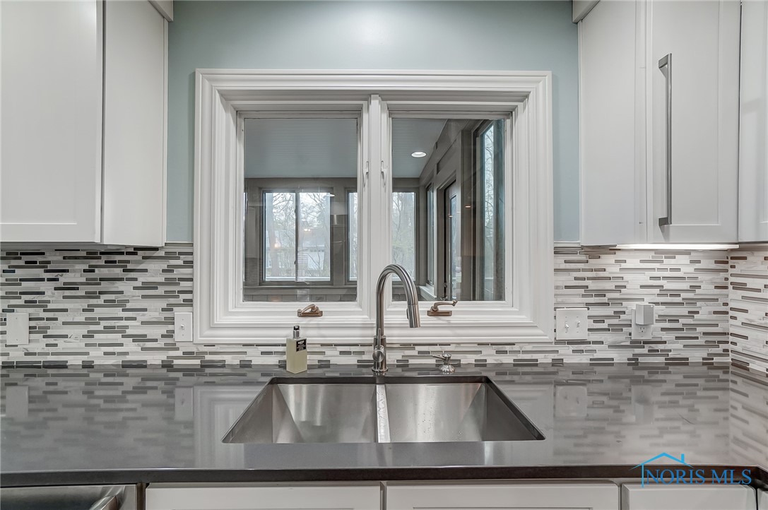 29780 Waterbury Circle, Perrysburg, Ohio image 20