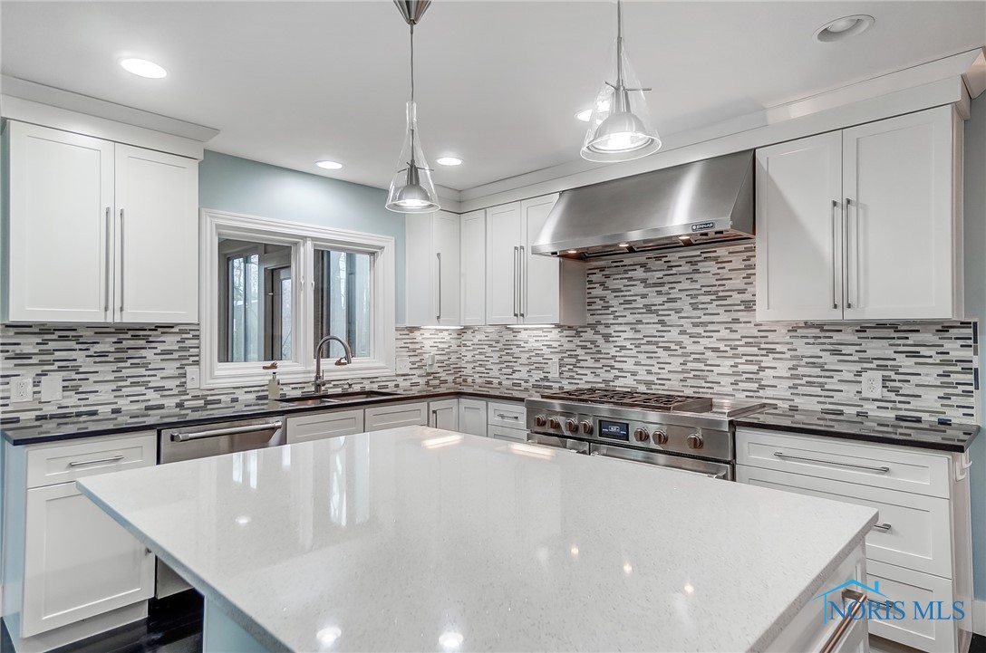 29780 Waterbury Circle, Perrysburg, Ohio image 17