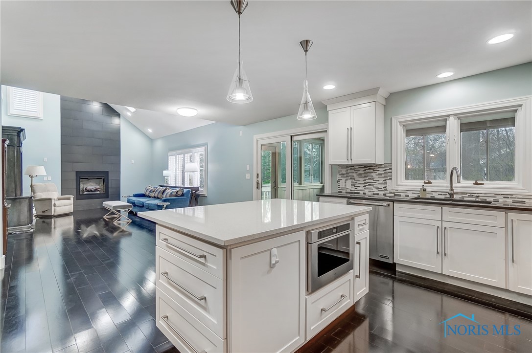 29780 Waterbury Circle, Perrysburg, Ohio image 22