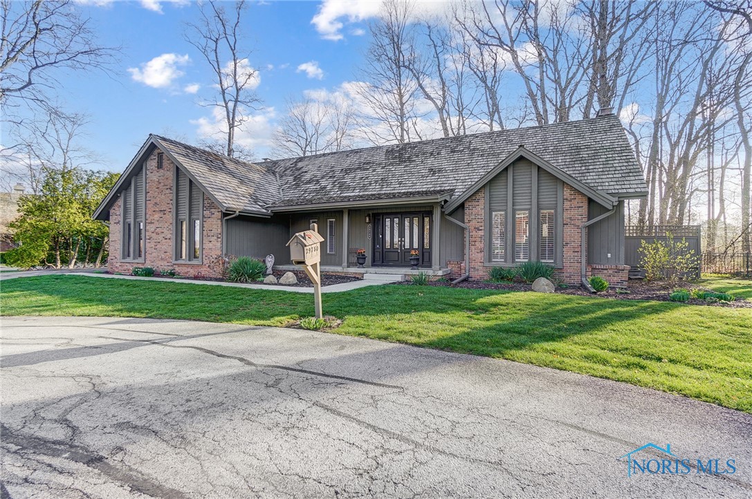 29780 Waterbury Circle, Perrysburg, Ohio image 1