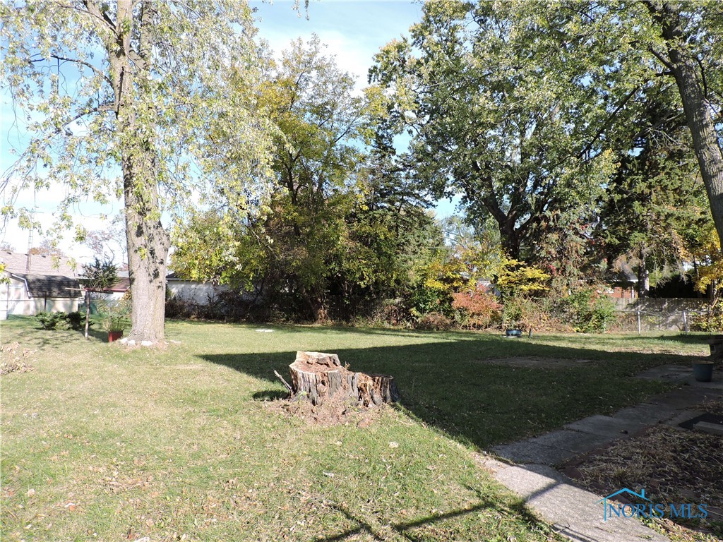 2211 Dahlia Circle, Toledo, Ohio image 14