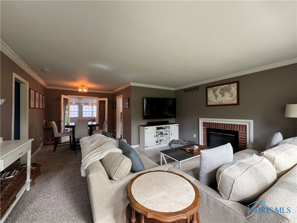 2730 W Rockridge Circle, Toledo, Ohio image 6