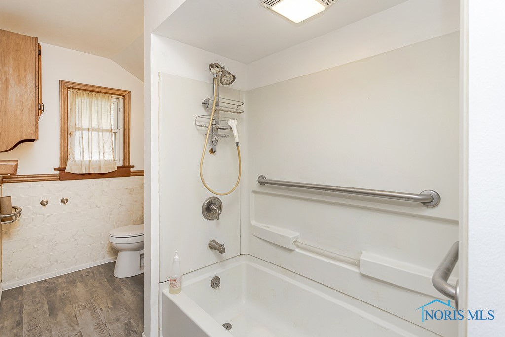 3940 Leybourn Avenue, Toledo, Ohio image 28