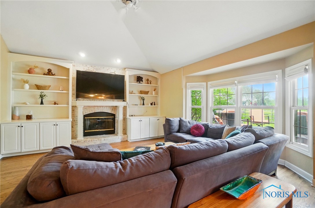 8420 Willow Glen Court, Holland, Ohio image 14
