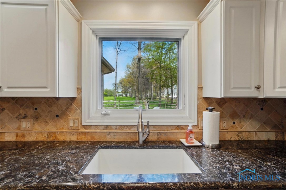 8420 Willow Glen Court, Holland, Ohio image 23