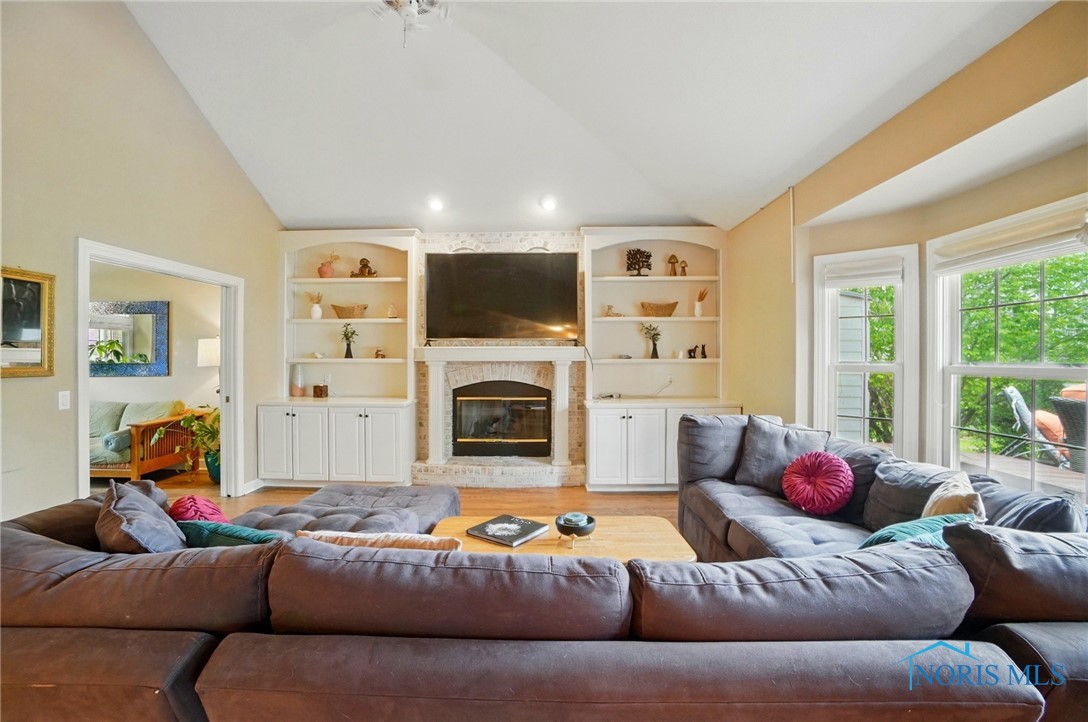 8420 Willow Glen Court, Holland, Ohio image 13