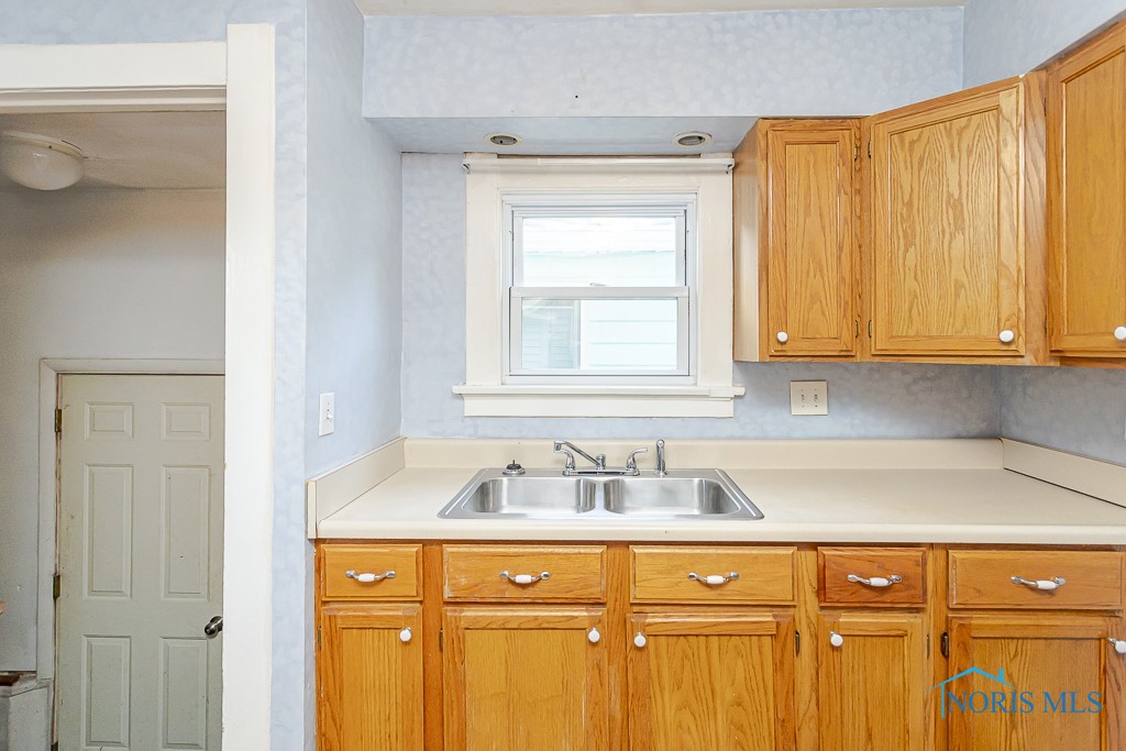 176 Elm Street, Rossford, Ohio image 9