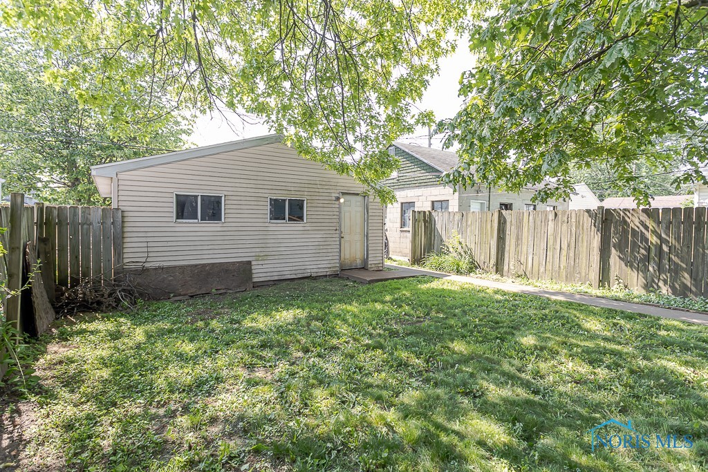 176 Elm Street, Rossford, Ohio image 27