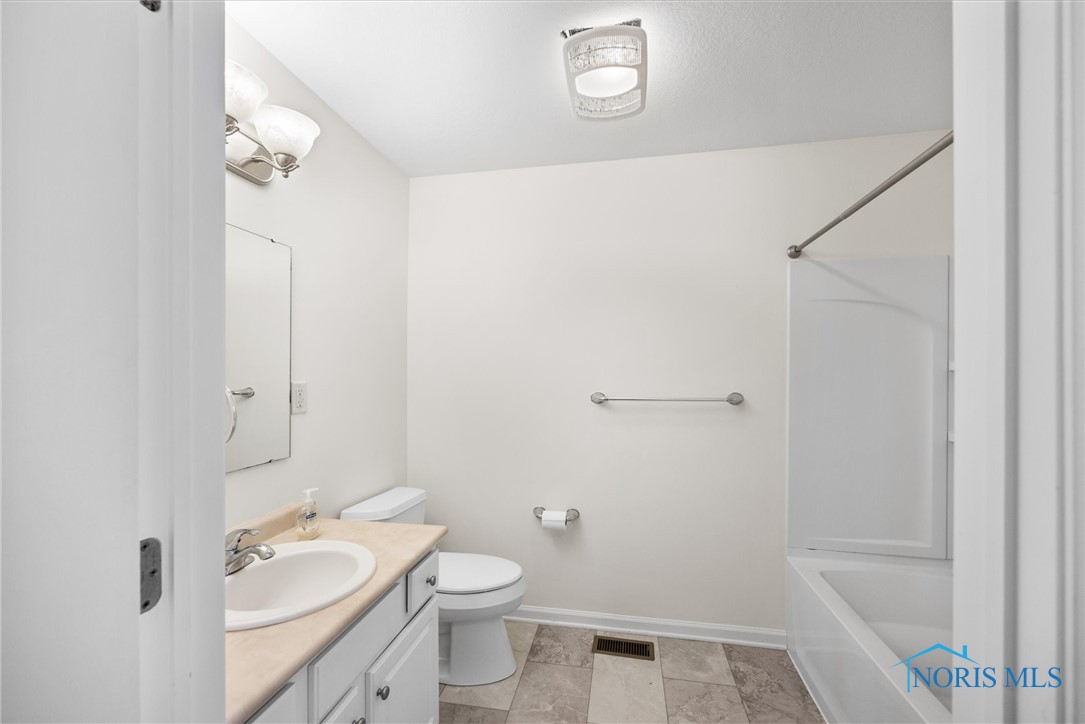 8 Zachary Circle, Waterville, Ohio image 17