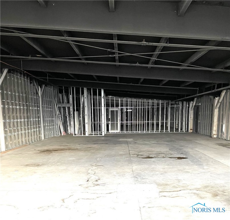 Findlay, Ohio 45840, United States, ,Residential,Active,64323