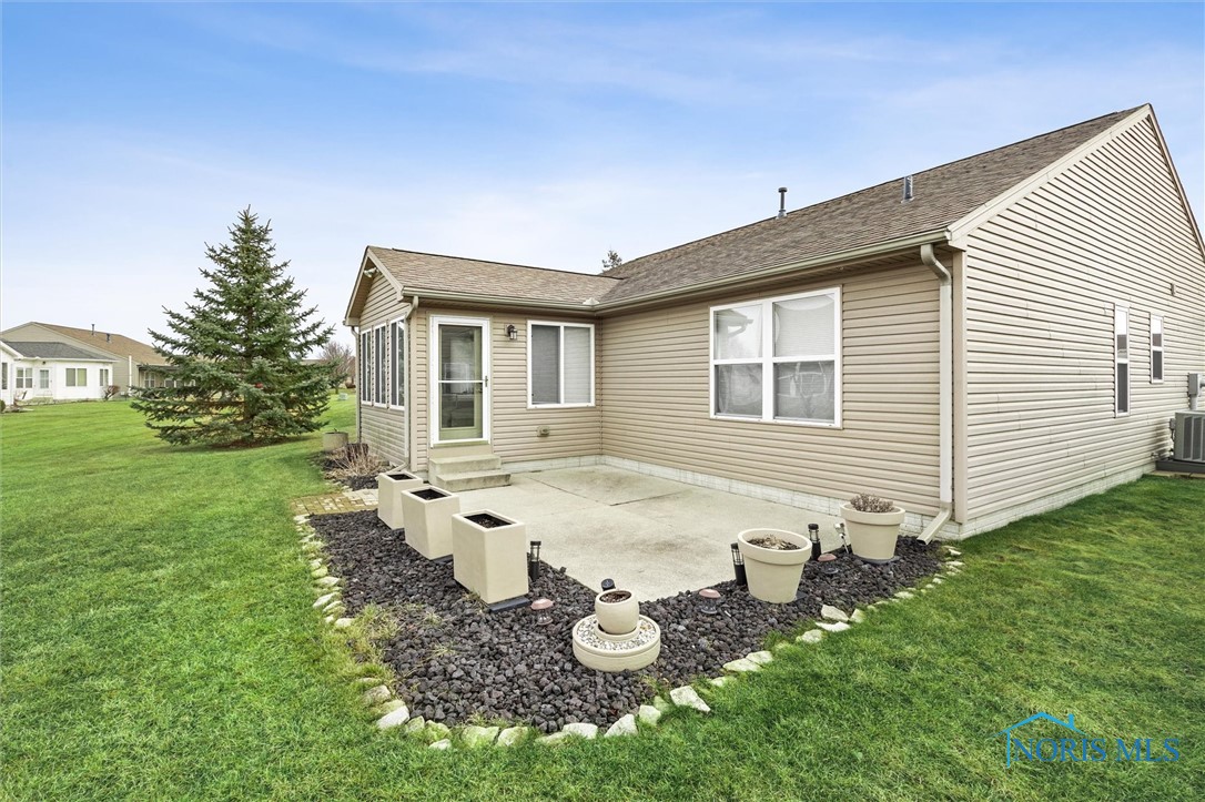 7358 Manatee Court, Maumee, Ohio image 3